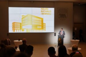 1 Jahr Neues Rathaus Bernau - Happy Birthday, "altes Haus" 52 Bernau LIVE