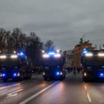 Wasserwerfer bei Corona-Demonstrationen in Berlin 12 Bernau LIVE
