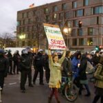Wasserwerfer bei Corona-Demonstrationen in Berlin 7 Bernau LIVE