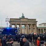 Wasserwerfer bei Corona-Demonstrationen in Berlin 18 Bernau LIVE