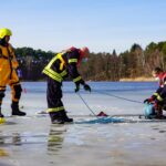 Feuerwehrübung zur Eisrettung am Wukensee in Biesenthal 56 Bernau LIVE