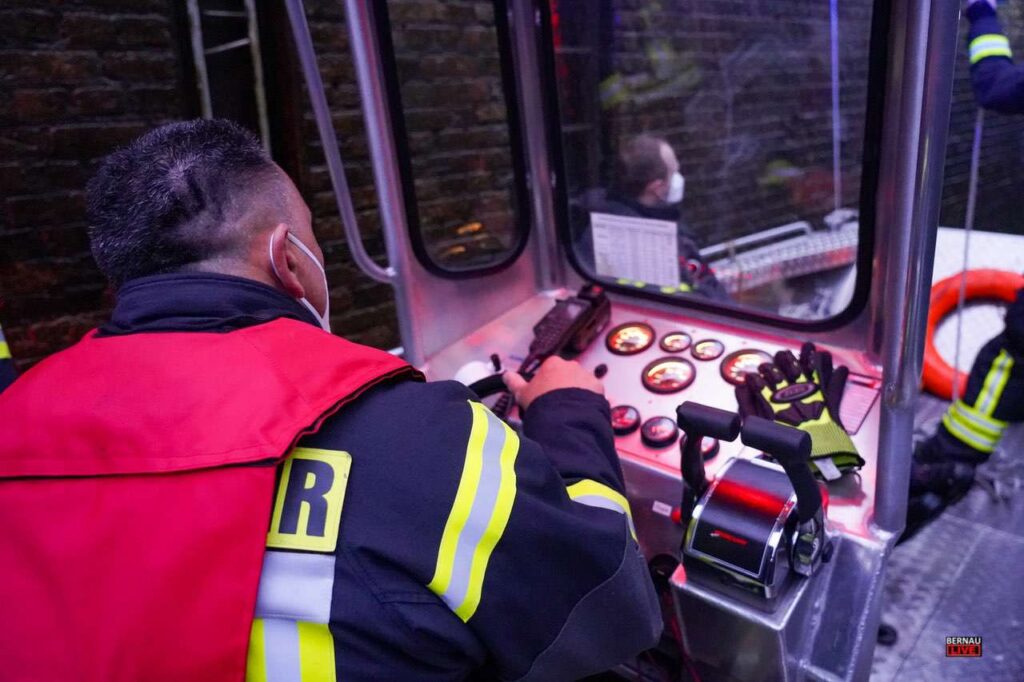 Barnim - Bernau: Wenn die Feuerwehr ihren "Bootsführerschein" macht 14 Bernau LIVE