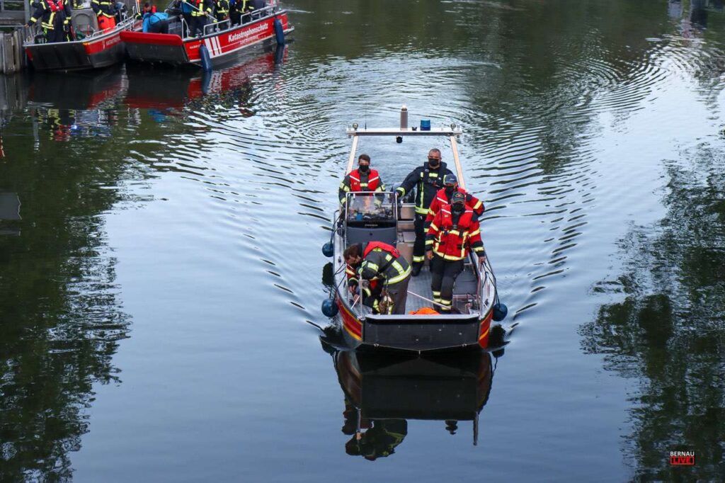 Barnim - Bernau: Wenn die Feuerwehr ihren "Bootsführerschein" macht 24 Bernau LIVE