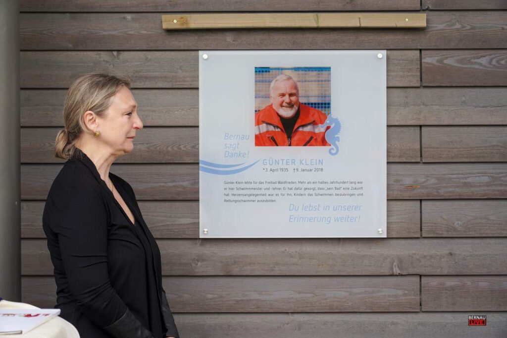 Freibad Bernau Waldfrieden - Gedenktafel erinnert an Günter Klein 9 Bernau LIVE