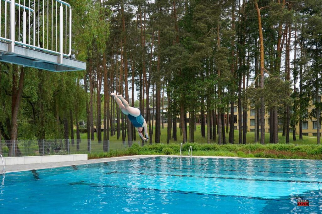 Freibad Bernau Waldfrieden - Gedenktafel erinnert an Günter Klein 2 Bernau LIVE