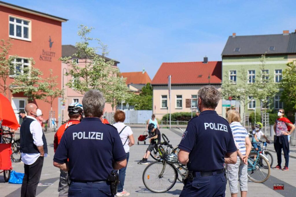Verkehrswende jetzt: Kleine Fahrradkundgebung in Bernau 4 Bernau LIVE