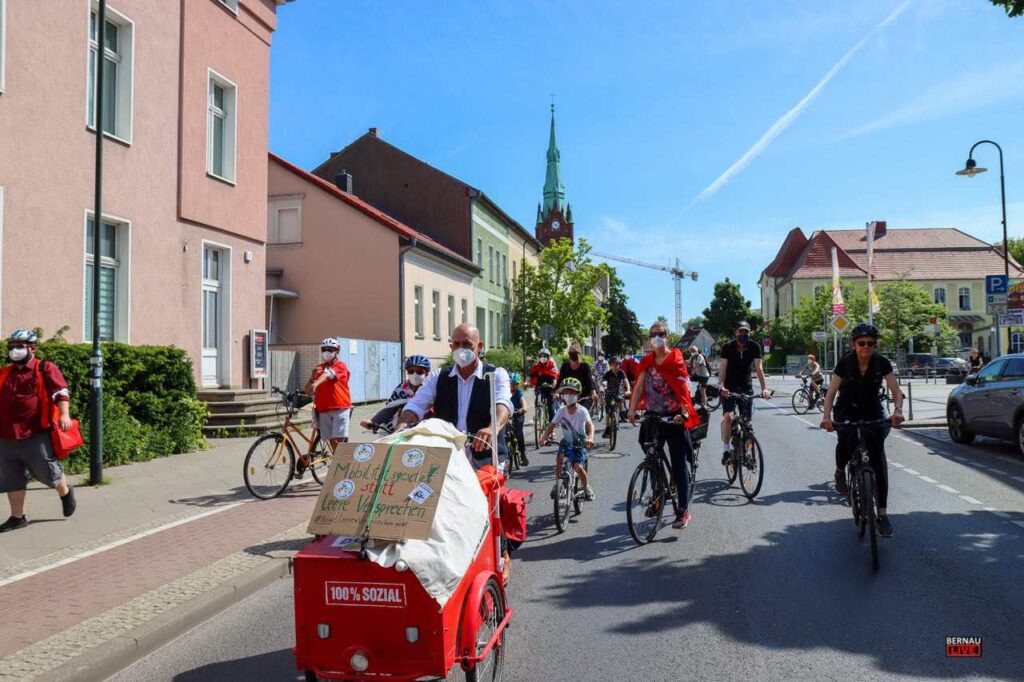 Verkehrswende jetzt: Kleine Fahrradkundgebung in Bernau 5 Fahrrad Bernau, Bernau LIVE