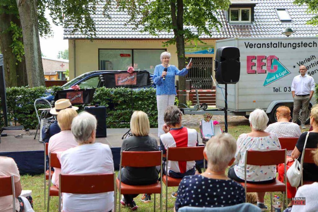 Sommerkonzert mit Muzet Royal am Dorfanger in Ladeburg 4 Bernau LIVE