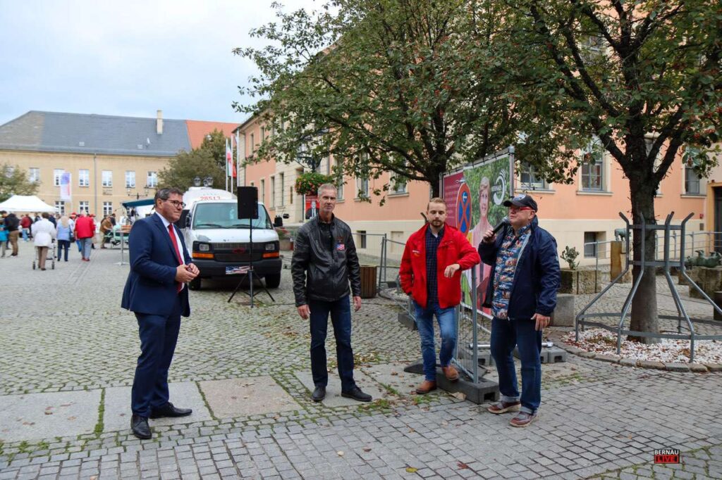 Großer Andrang beim US-Car- & Oldtimer-Treffen in Bernau 5 Bernau LIVE
