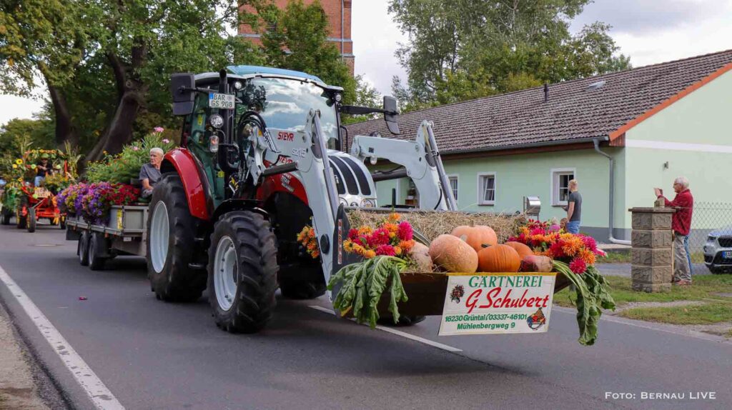 Grüntal feierte sein diesjähriges Erntefest mit wunderschönem Umzug 40 Bernau LIVE