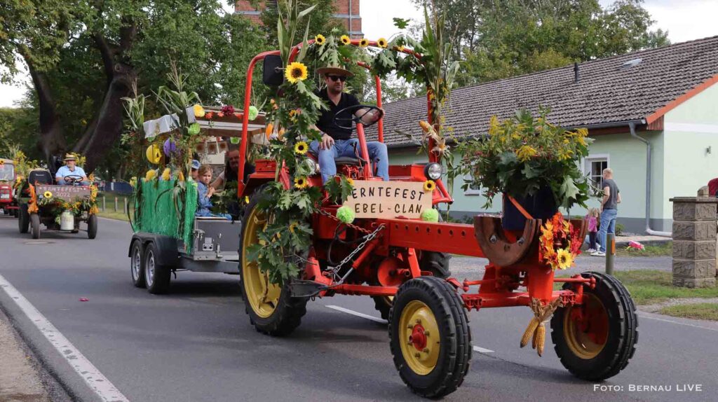 Grüntal feierte sein diesjähriges Erntefest mit wunderschönem Umzug 38 Bernau LIVE