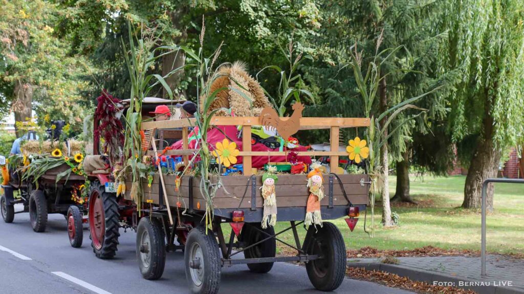 Grüntal feierte sein diesjähriges Erntefest mit wunderschönem Umzug 20 Bernau LIVE