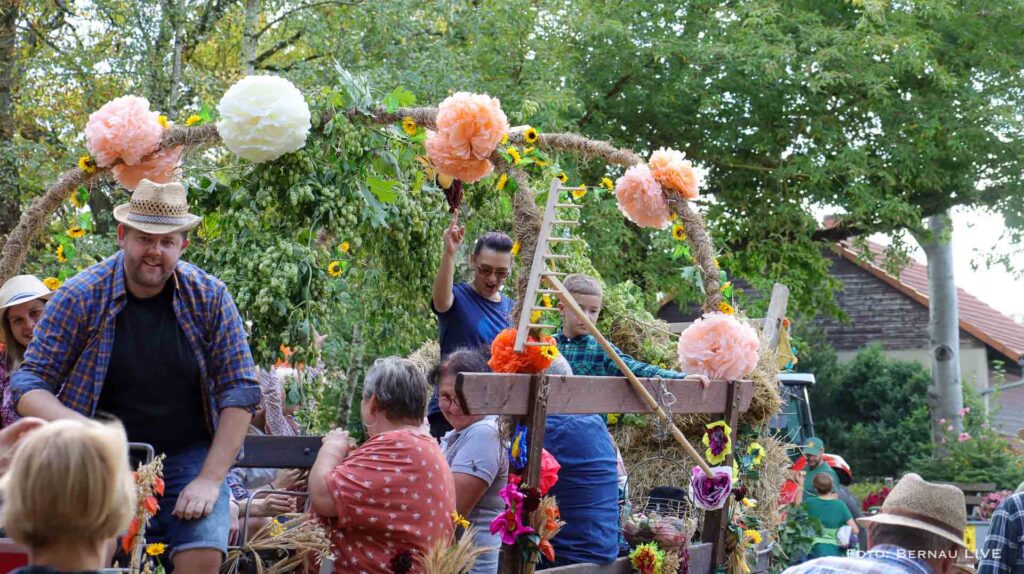 Grüntal feierte sein diesjähriges Erntefest mit wunderschönem Umzug 17 Bernau LIVE