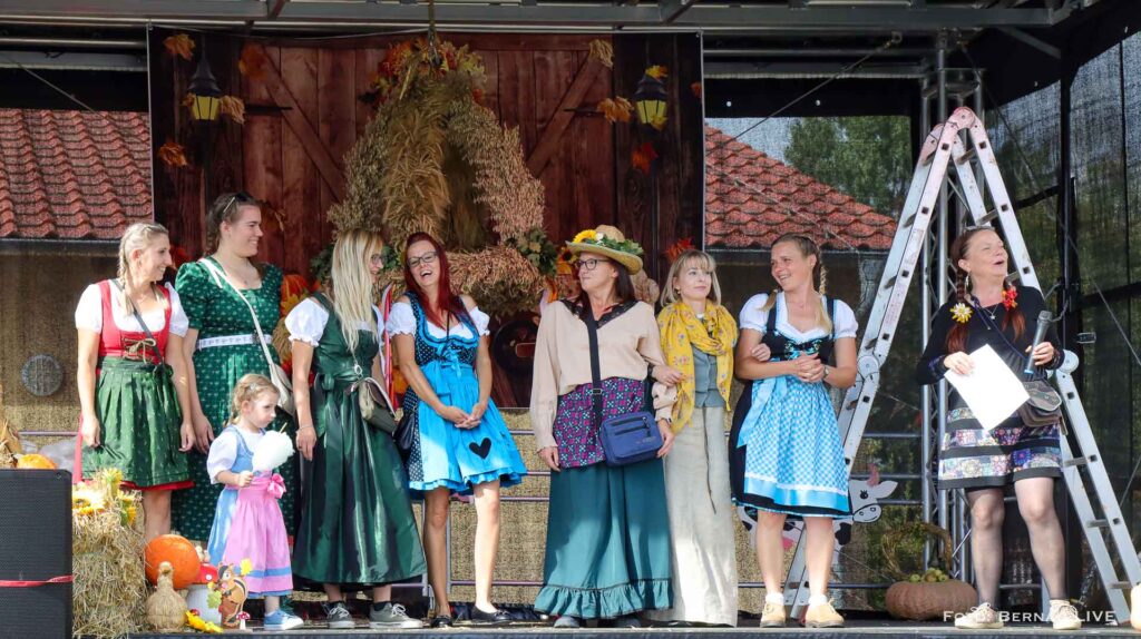 Grüntal feierte sein diesjähriges Erntefest mit wunderschönem Umzug 2 Bernau LIVE
