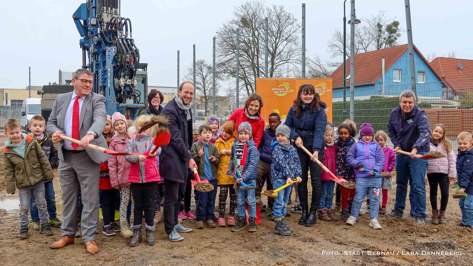 Bauvorhaben an der Grundschule "An der Hasenheide“ in Bernau gestartet