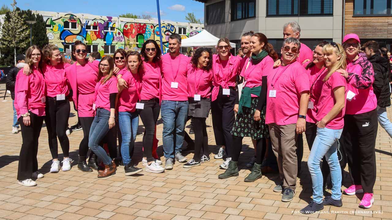 Gegen Mobbing - "Pink Shirt Day“ an der Schule in Schwanebeck