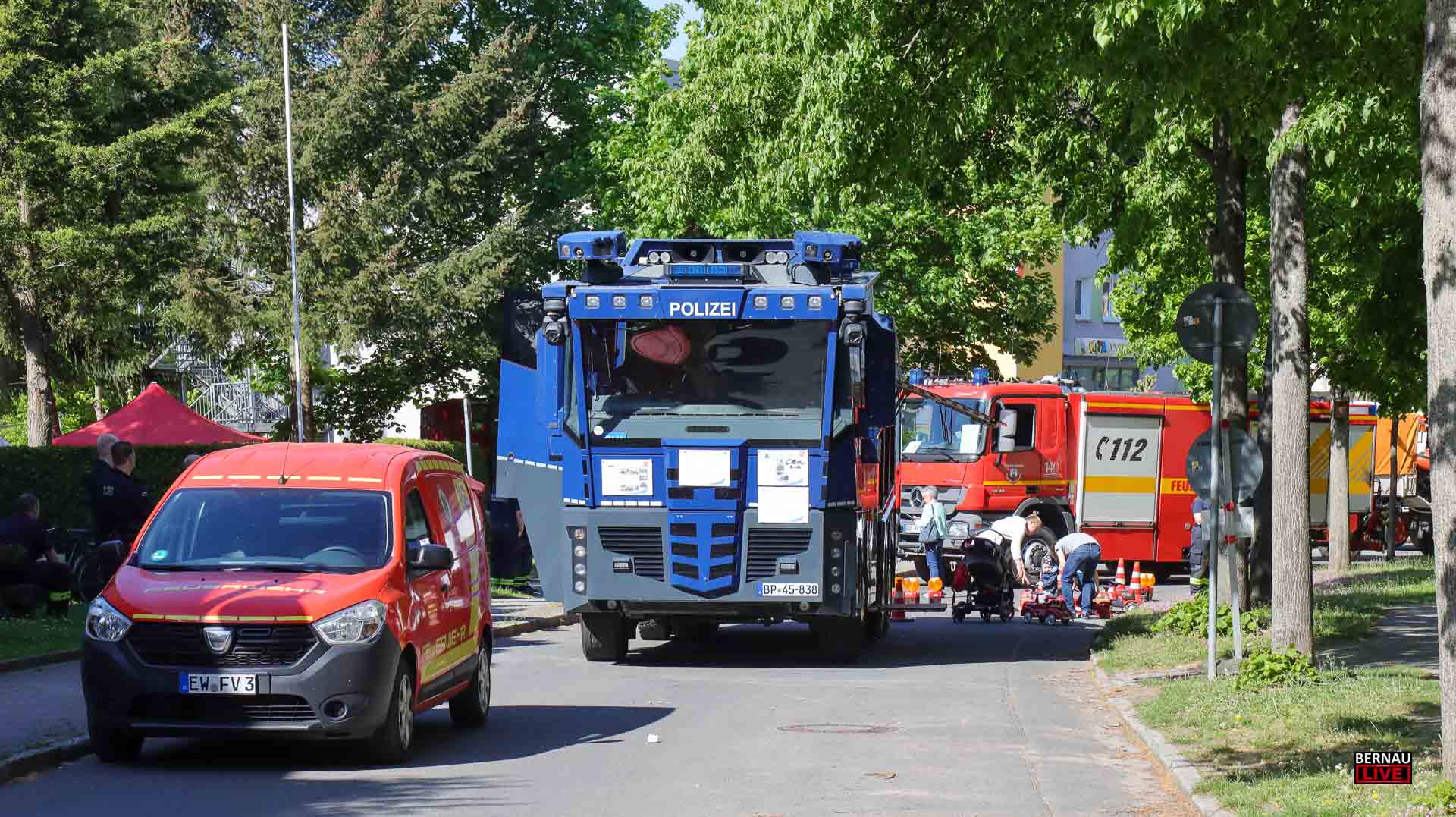 Einblicke in die Feuerwehr Bernau und Frühlingsfest der Kita Angergang