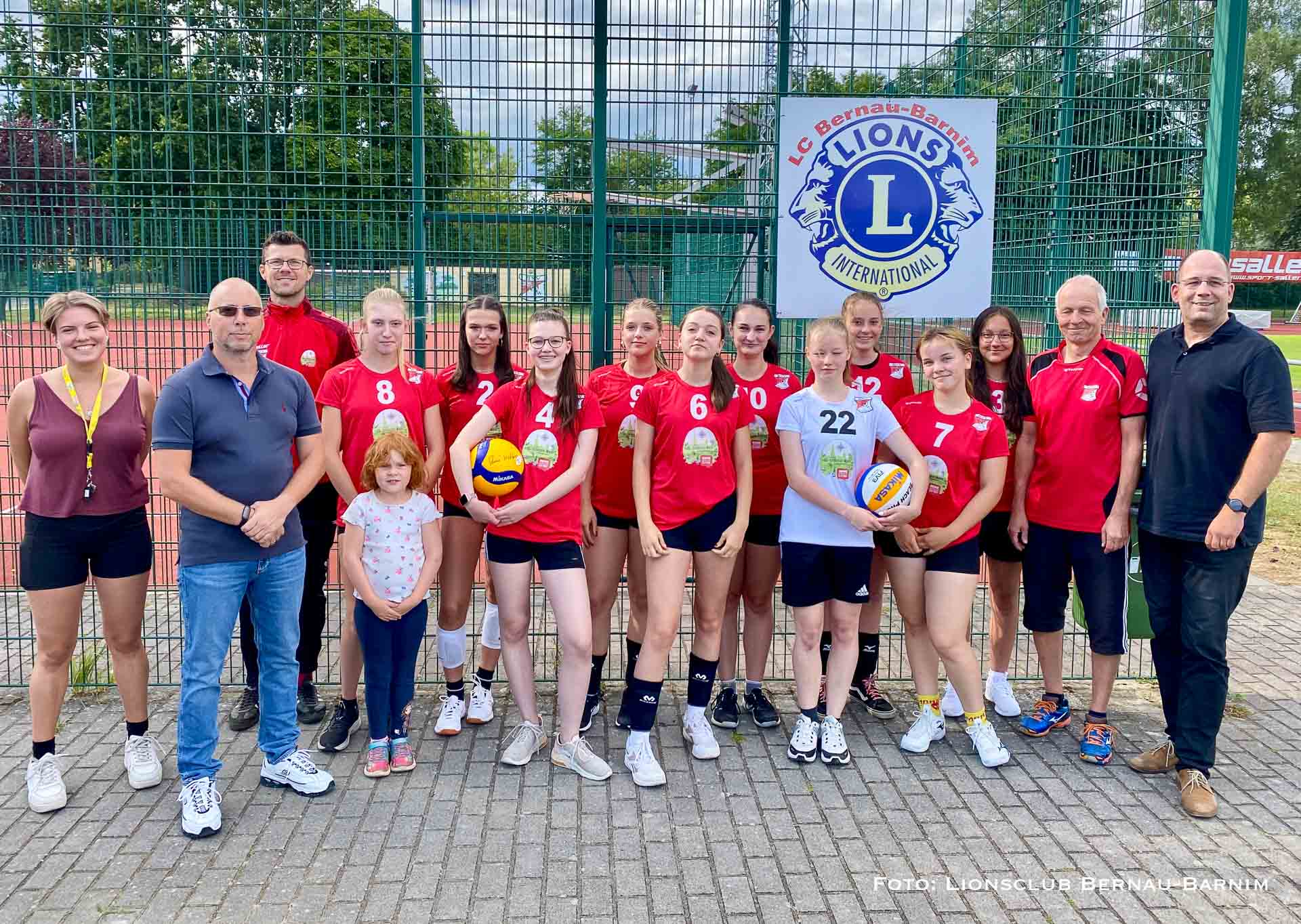 Lionsclub Bernau-Barnim unterstützt Volleyballerinnen von Rot-Weiß Schönow