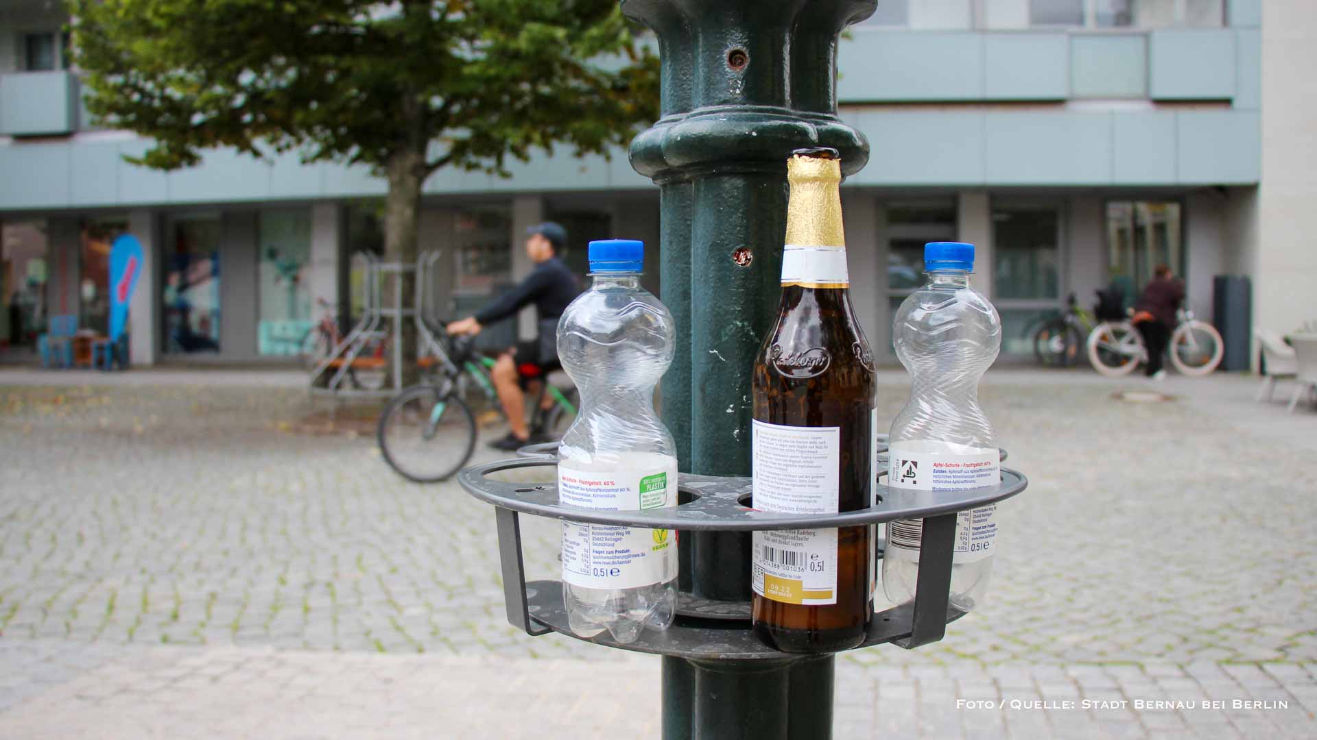 Im Test: Pfandringhalterungen für Pfandflschen in der Bernauer Innenstadt