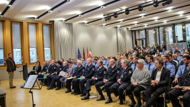 164 Polizeibedienstete erhalten in Bernau ihre Beförderung