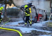 Feuerwehr: In Basdorf brannte am Vormittag ein Transporter