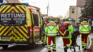 Grosseinsatz der Rettungskräfte an Schule in Blumberg - mehrere verletzte Kinder