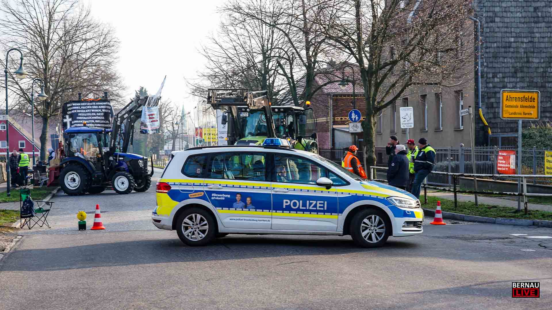 Protestaktion und Sperrungen auf der B158 in Ahrensfelde