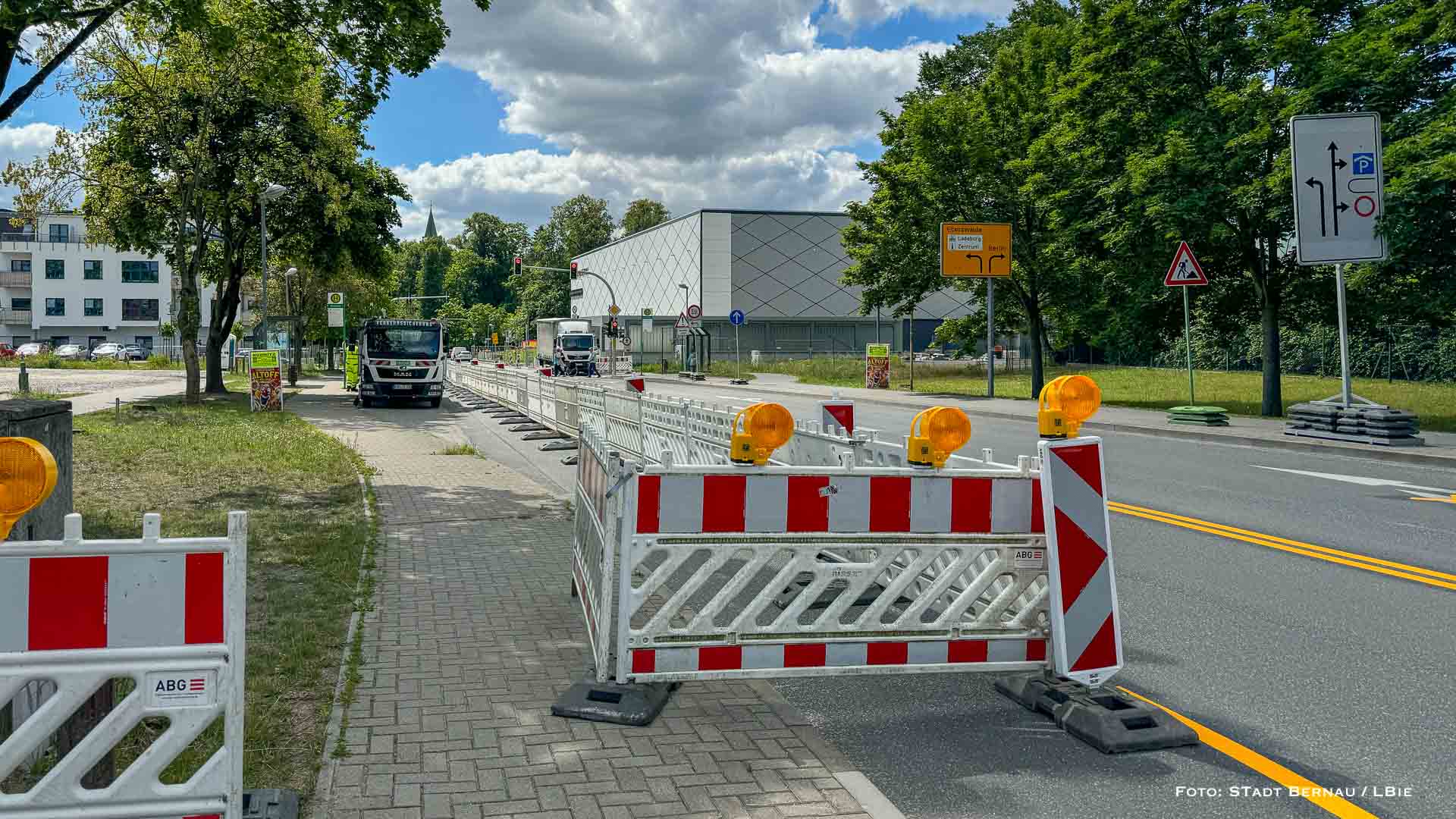 Bernau: Bushaltestellen in der Ladeburger Chaussee werden umgebaut