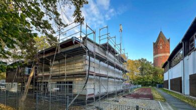 Richtfest zur Erweiterung des Sportplatzes am Wasserturm in Bernau