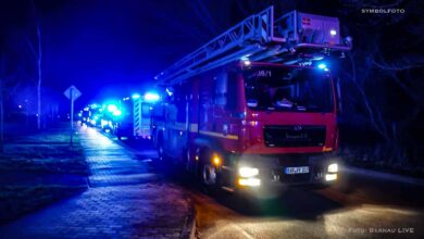 Großeinsatz der Feuerwehren in der Bernauer Waldsiedlung