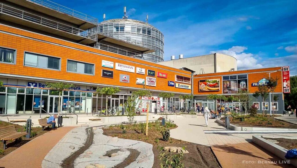 MEDIMAX Bernau zieht um: Neustart im ehemaligen Hammer-Markt 2 Teilbereich der Bahnhofs-Passage Bernau bleibt weiterhin geschlossen