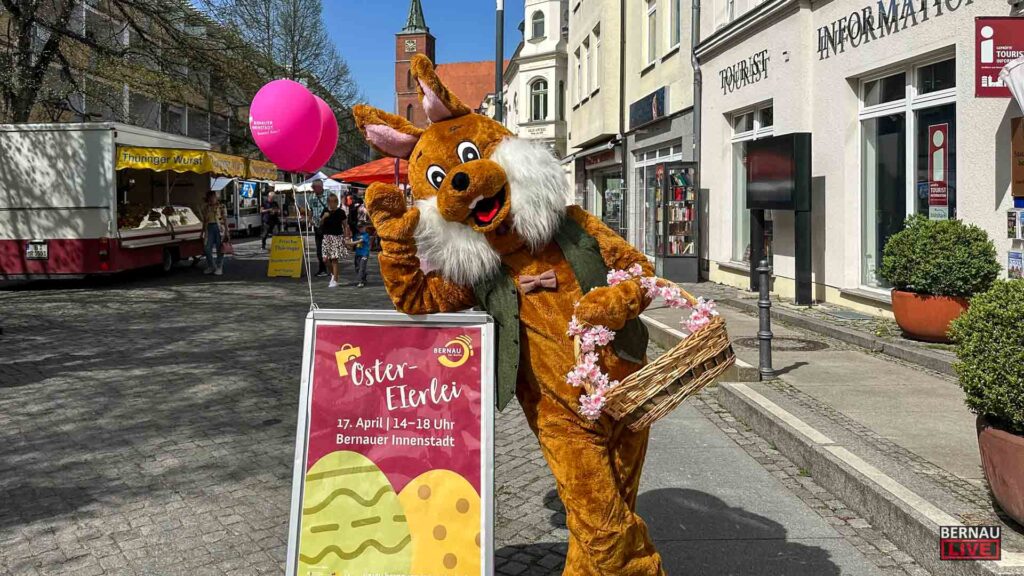 Willkommen in der neuen Woche und guten Morgen aus Bernau 2 Noch bis 18 Uhr ist der Osterhase in der Bernauer Innenstadt unterwegs