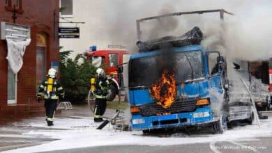 Lkw brannte am Samstag in der Ahrensfelder Dorfstraße