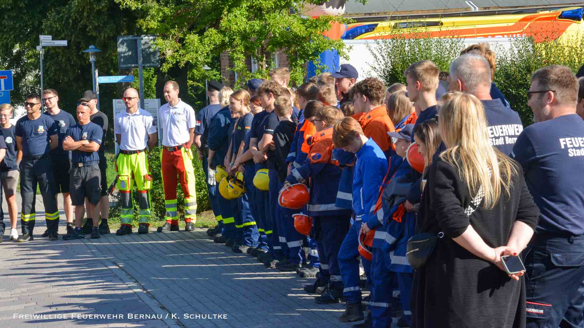 Nachwuchs im Einsatz: Bernauer Berufsfeuerwehrtag simuliert Feuerwehr-Alltag