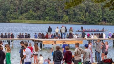 Wukenseefest in Biesenthal startete mit Drachenbootrennen der Schulen