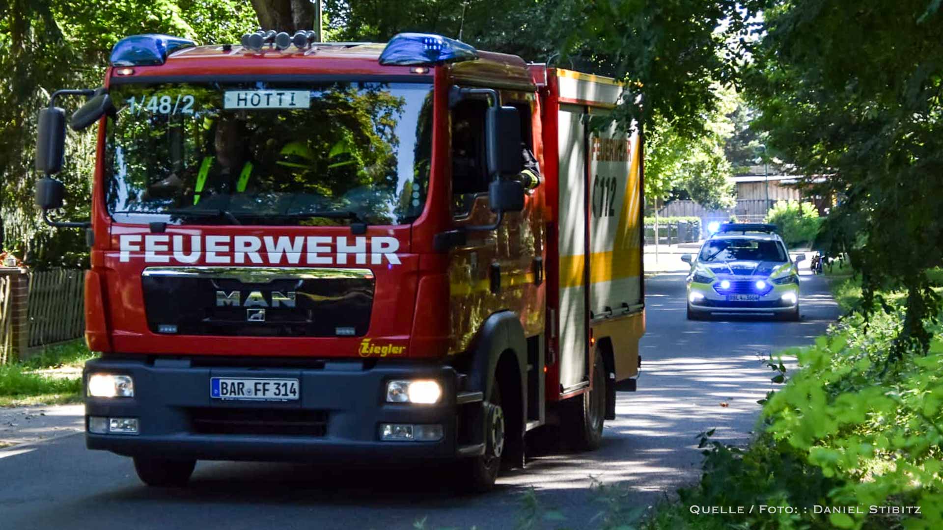 Bernau: Waldbrand beschäftigt Feuerwehren in Waldfrieden