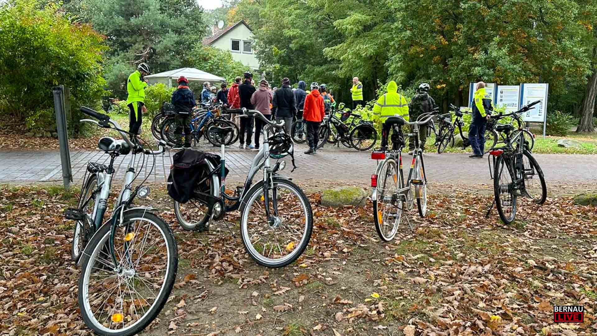 Pro Fahrradstraße: Fahrrad-Demo von Ladeburg nach Lobetal