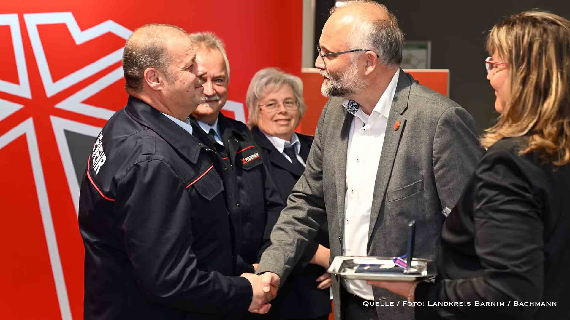 Anerkennung für das Ehrenamt: Landrat würdigt Einsatzkräfte im Barnim