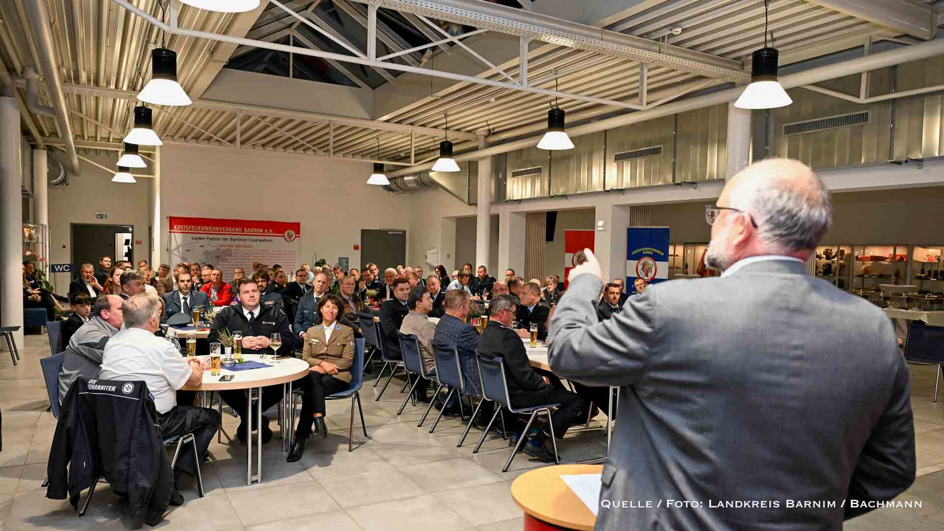 Anerkennung für das Ehrenamt: Landrat würdigt Einsatzkräfte im Barnim