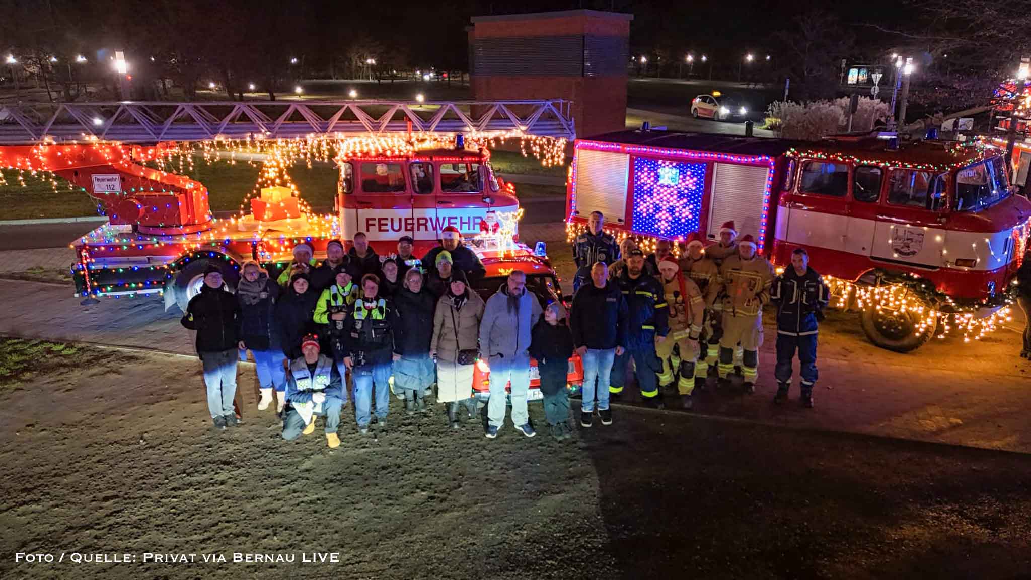 Ein Meer aus Lichtern: Blaulichtparade wärmt Herzen im Helios Klinikum Berlin-Buch 5 Bernau LIVE - Dein Stadtmagazin für Bernau bei Berlin