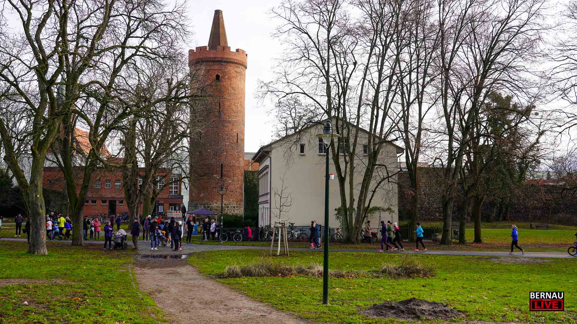 Bernauer Silvesterlauf: Gemeinsam dem Jahr 2025 davonlaufen 1 Bernauer Silvesterlauf: Gemeinsam dem Jahr 2025 davonlaufen