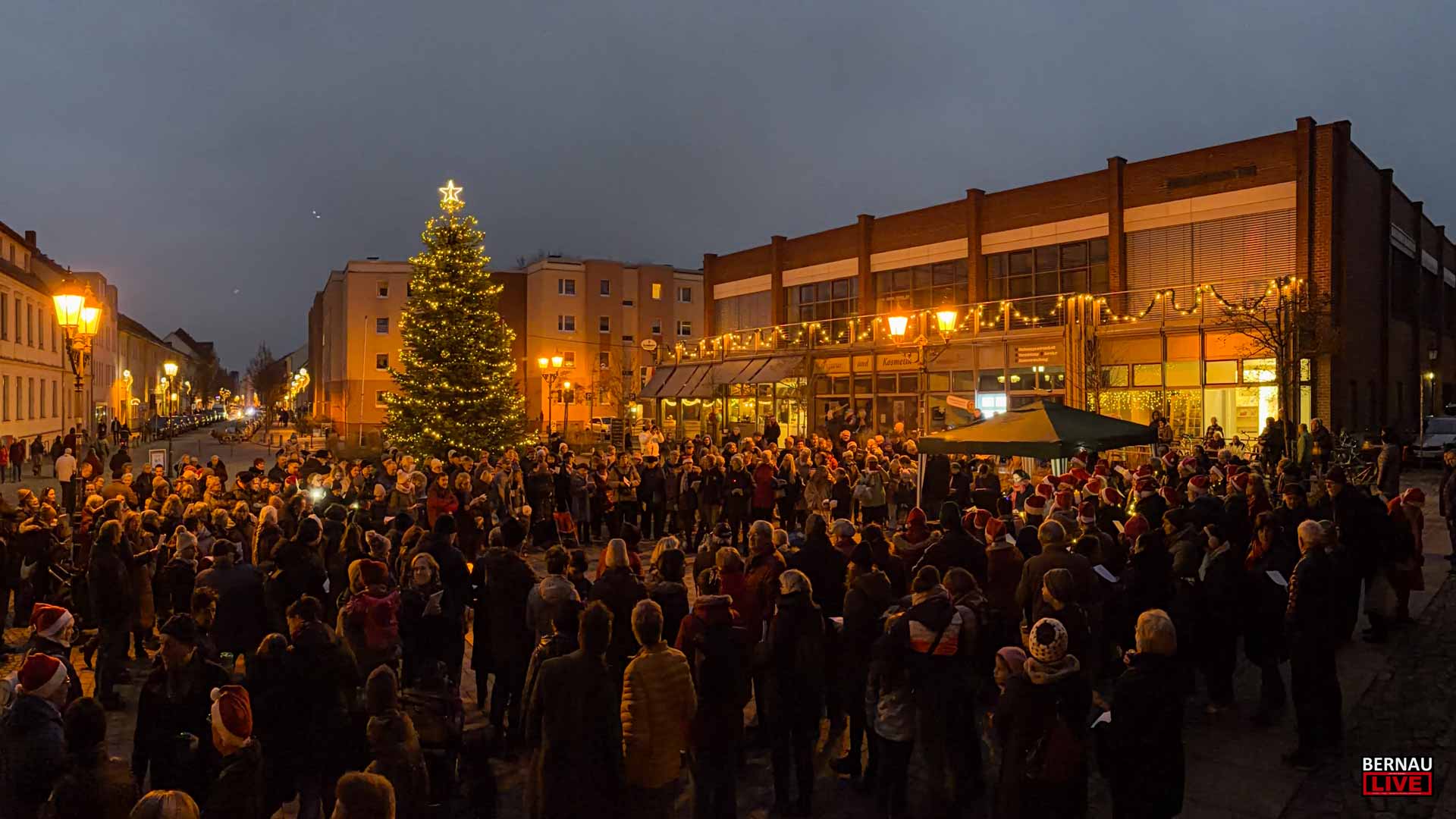 Bernau: Weihnachtssingen auf dem Platz am Steintor und weitere Termine