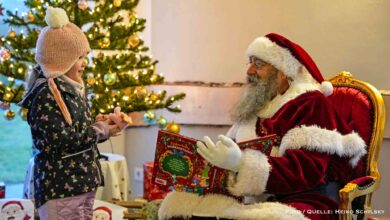 Weihnachtsmann öffnet Sprechstunde im Neuen Rathaus Bernau