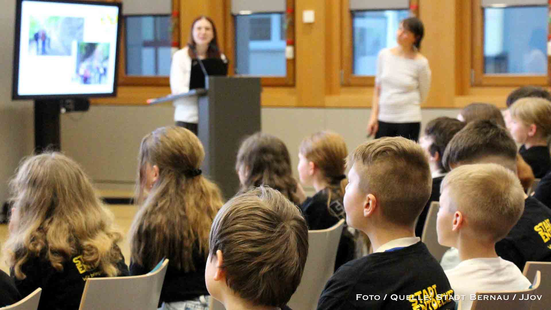 Bernau durch Kinderaugen: Fünftklässler präsentieren Visionen für ihre Stadt 9 Bernau durch Kinderaugen: Fünftklässler präsentieren Visionen für ihre Stadt