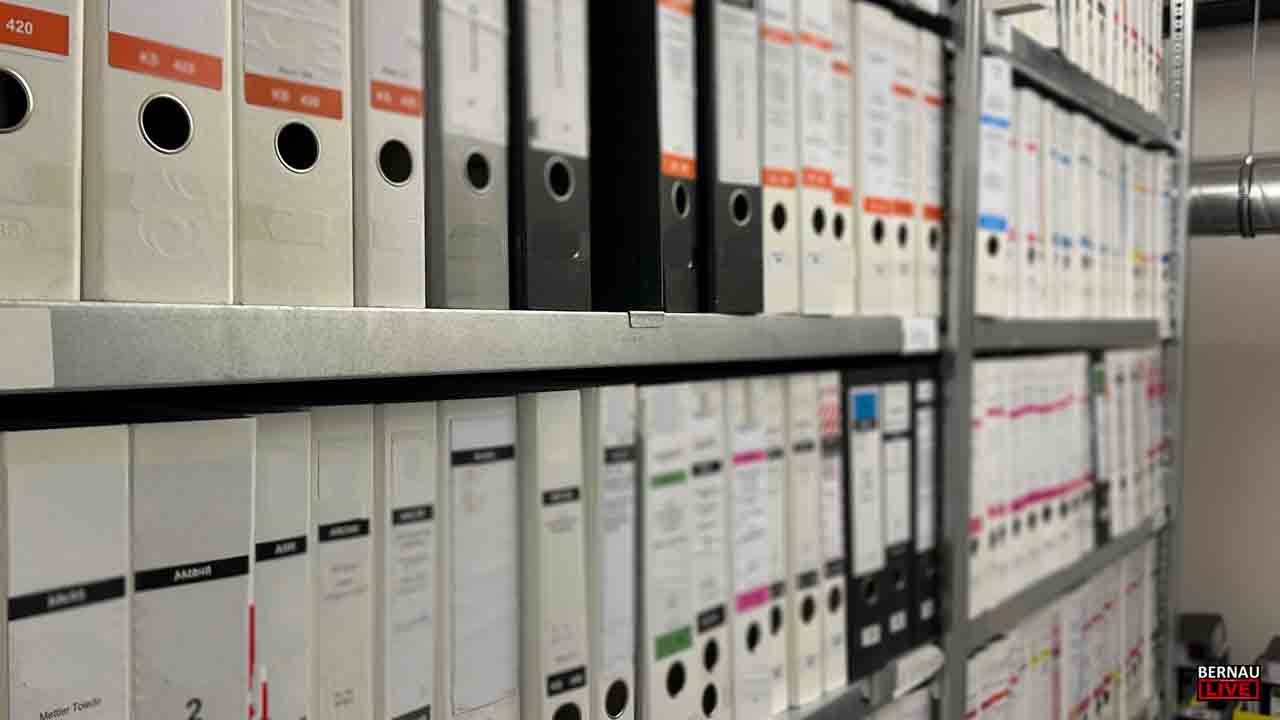 Bürokratieabbau: Das Land Brandenburg auf Modernisierungskurs 1 Bürokratieabbau: Landesregierung bringt Modernisierungspaket auf den Weg