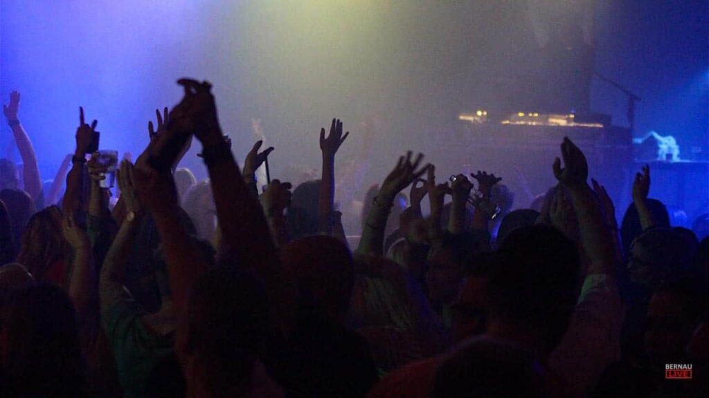 Veranstaltungen und Tipps für das Wochenende in Bernau und Barnim 6 Bernau tanzt zu Schlager & Mehr: Eine Nacht voller Herzschlag und Kult-Hits
