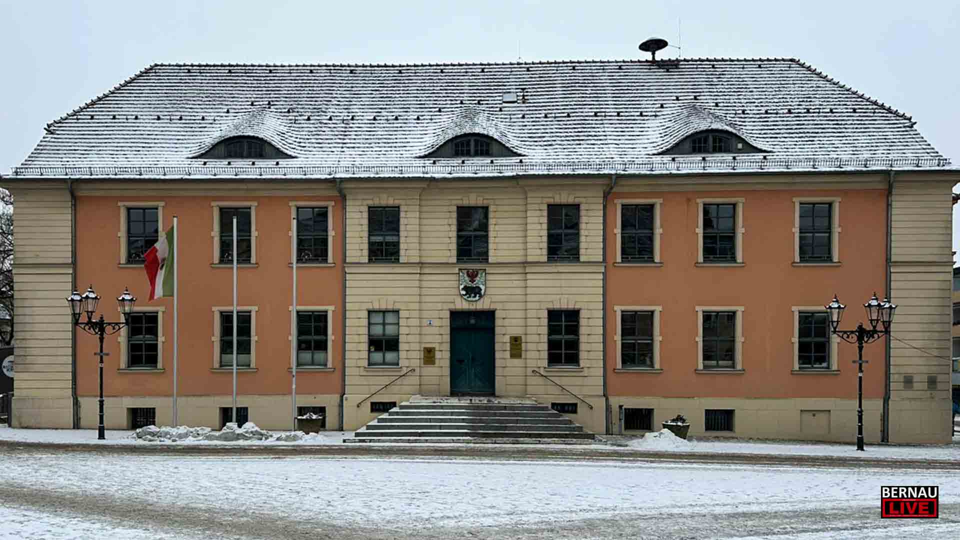 Guten Morgen aus Bernau - es ist weiterhin extrem glatt! 1 Guten Morgen aus Bernau - es ist wieder extrem glatt!