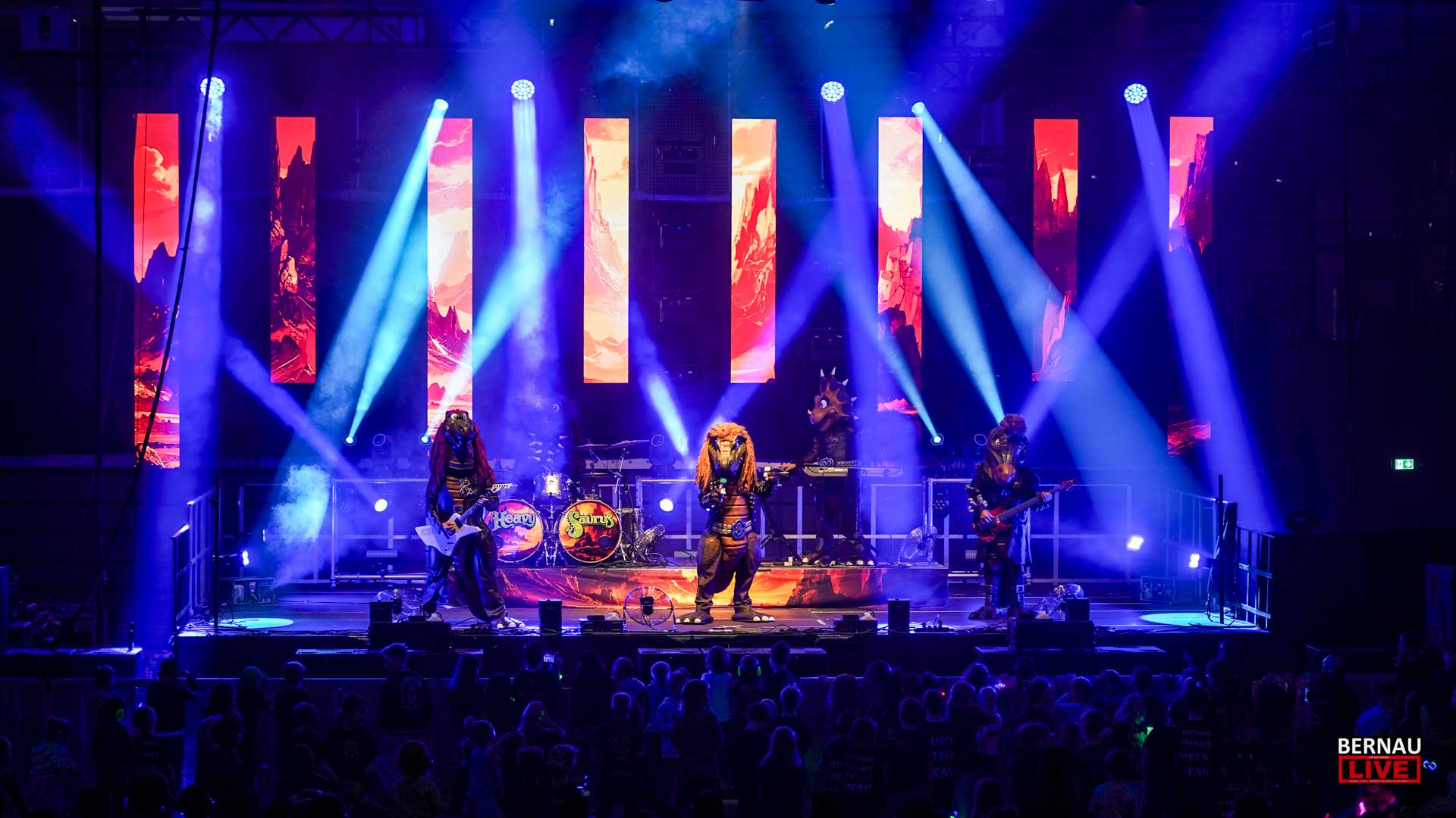 Full House in Bernau: Das Beben der Rave Nation & das Brüllen von HeavySaurus! 34 Bernau LIVE