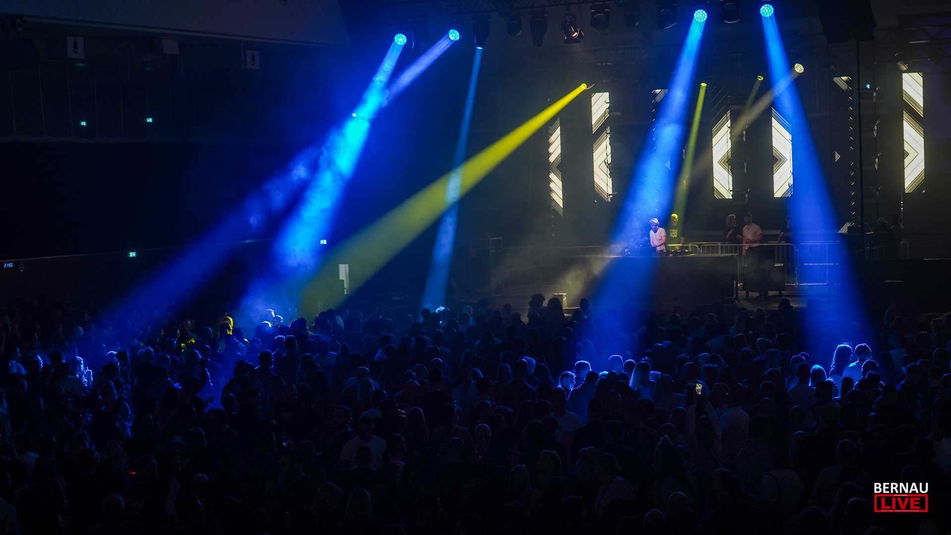Full House in Bernau: Das Beben der Rave Nation & das Brüllen von HeavySaurus! 23 Bernau LIVE