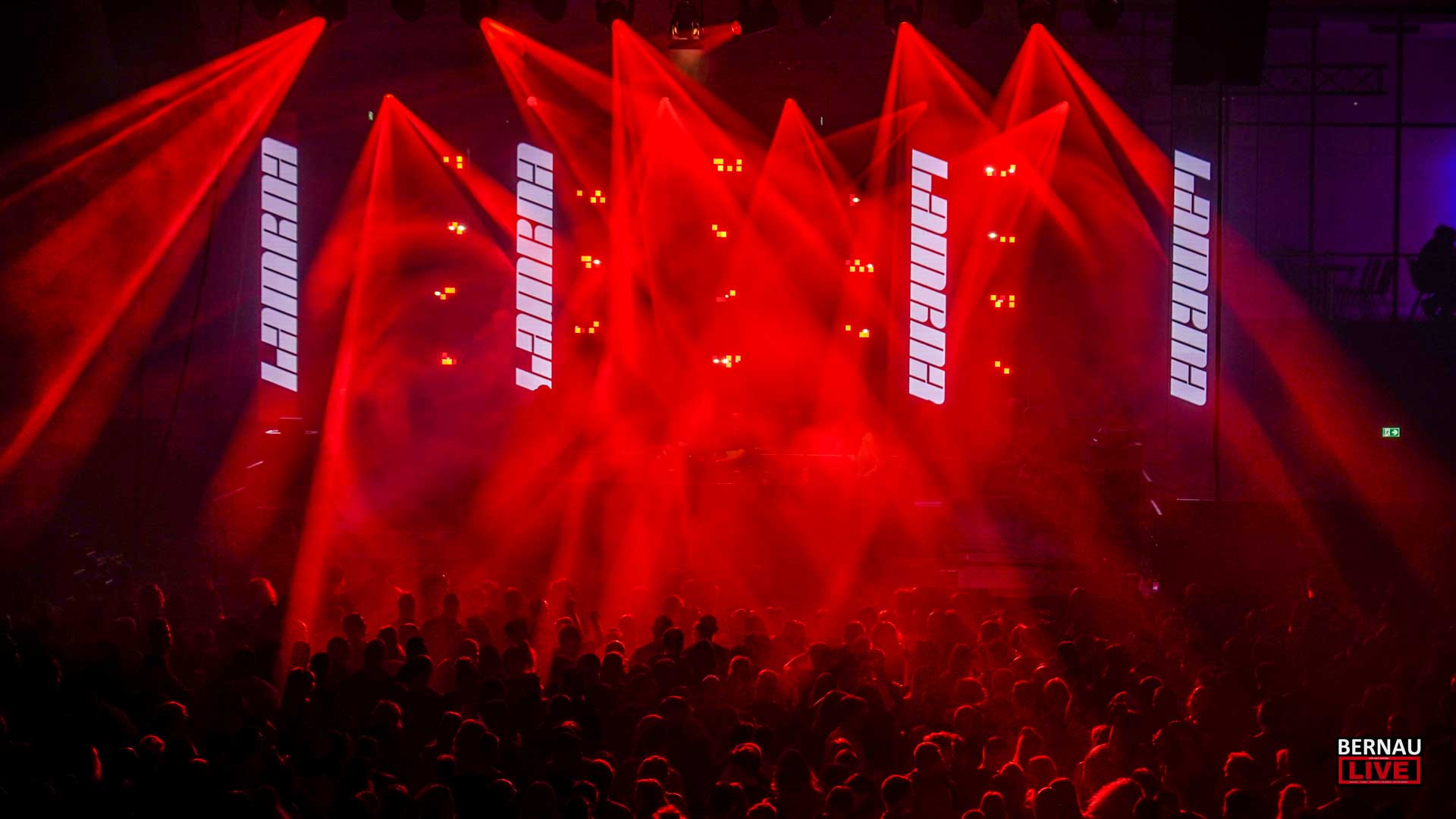 Full House in Bernau: Das Beben der Rave Nation & das Brüllen von HeavySaurus! 8 Bernau LIVE